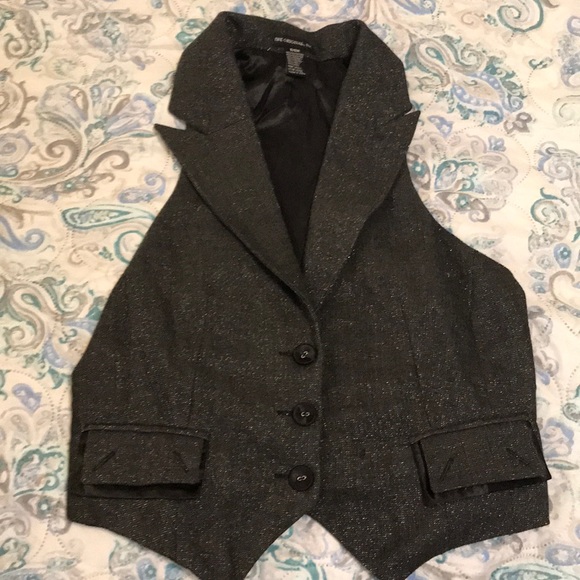 Dressy vest. - Picture 1 of 4